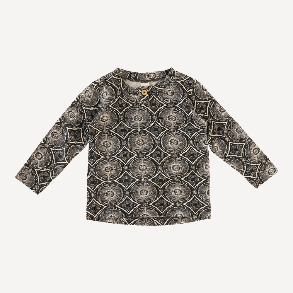 NWT 3T Kate Quinn Woods Beluga Batik Essential Long Sleeve Button Boxy Tee Modal